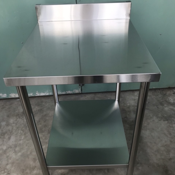 BÀN THAO TÁC CÓ KỆ PHẲNG DƯỚI